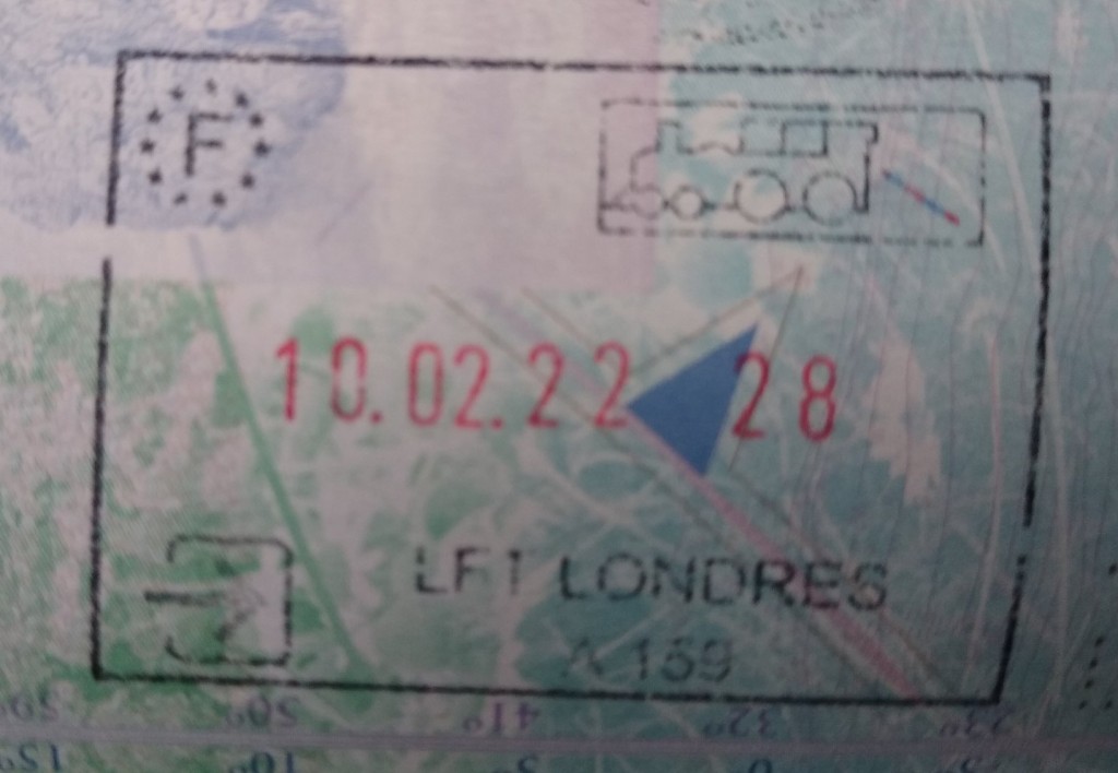 Passport stamp with train symbol and the word "Londres"